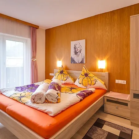 Biancas Im Haus Roswitha Apartment